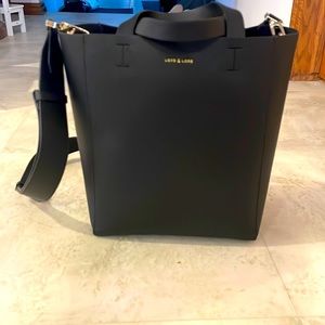 Love and Lore cross body tote